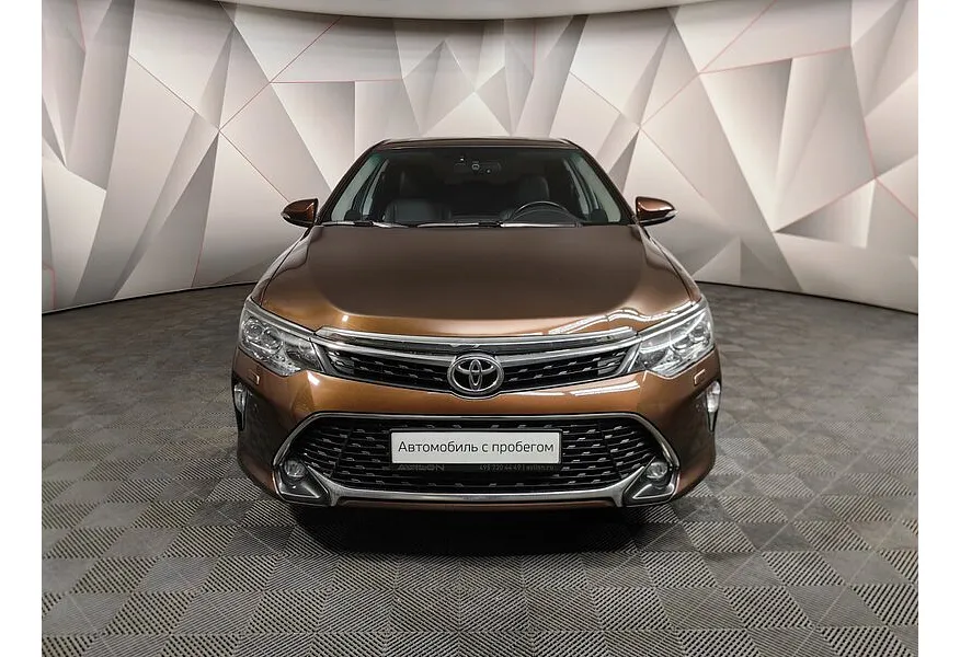 Toyota Camry 2.5 AT (181 л.с.) Коричневый в АВИЛОН. Слайд №7