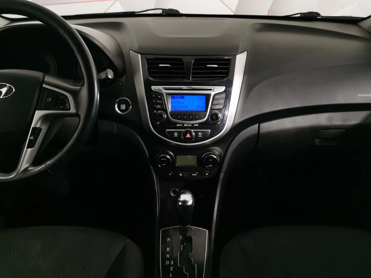 Hyundai Solaris 1.6 AT (123 л.с.) Elegance Белый в АВИЛОН. Слайд №13