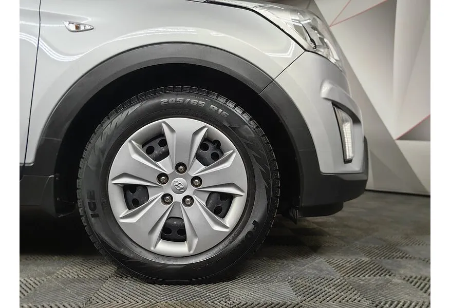 Hyundai Creta 1.6 AT AWD (121 л.с.) Active Серебристый в АВИЛОН. Слайд №9