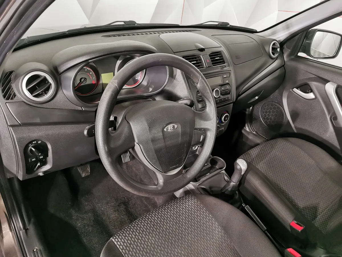 ВАЗ (Lada) Kalina 1.6 MT 16 кл (Евро-4) (98 л.с.) Золотой в АВИЛОН. Слайд №18
