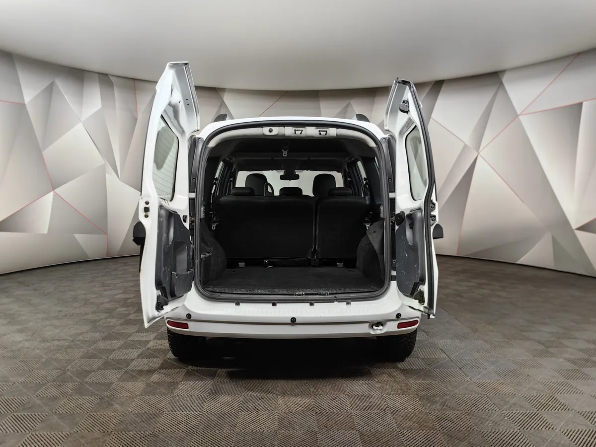 ВАЗ (Lada) Largus 1.6 MT 16 кл (5 мест) (105 л.с.) Белый в АВИЛОН. Слайд №12