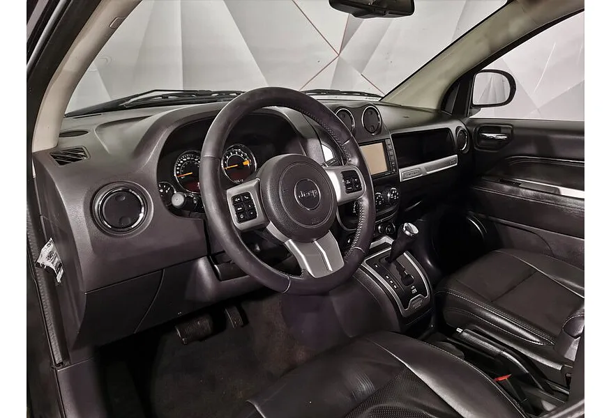 Jeep Compass 2.4 4x4 AT (150 л.с.) Limited Черный в АВИЛОН. Слайд №18