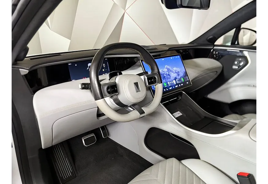 Avatr 11 Ultra-long Range Dual Motor AT 4WD (578 л.с.)  Luxury Edition  Белый в АВИЛОН. Слайд №19