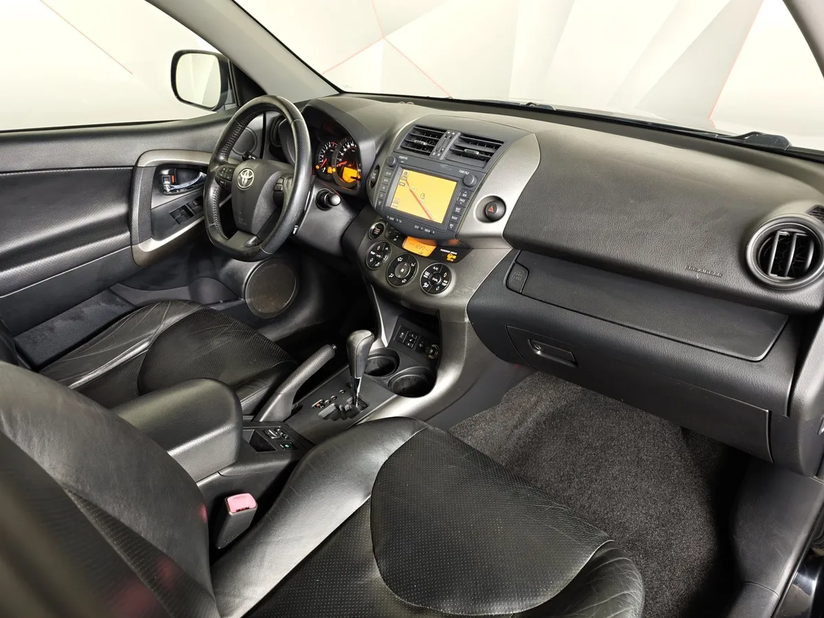 Toyota RAV4 2.0 CVT (158 л.с.) Черный в АВИЛОН. Слайд №13