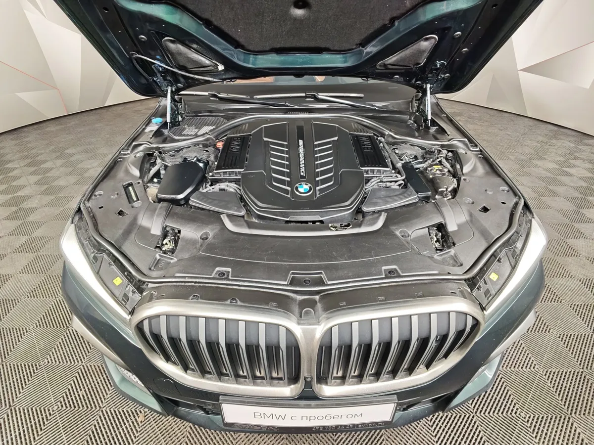 BMW 7 серия M760Li xDrive Steptronic (609 л.с.) Зеленый в АВИЛОН. Слайд №9