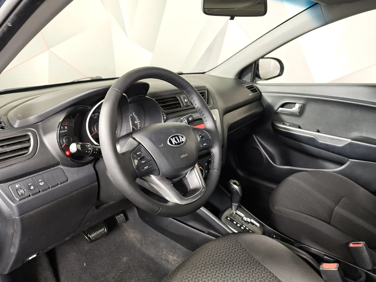Kia Rio 1.4 AT (107 л.с.) Голубой в АВИЛОН. Слайд №18
