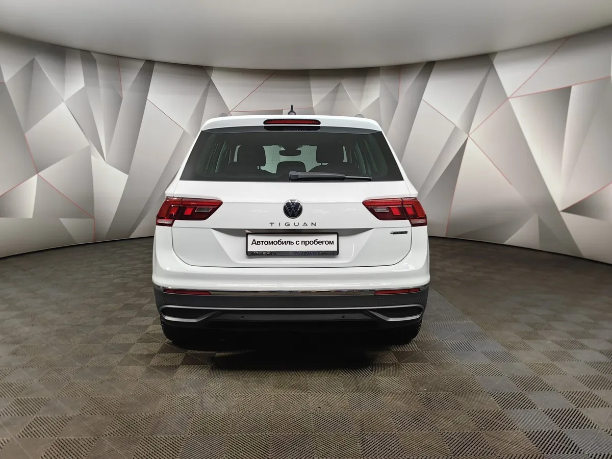 Volkswagen Tiguan 2.0 TSI 4Motion AT (180 л.с.) Status Белый в АВИЛОН. Слайд №8