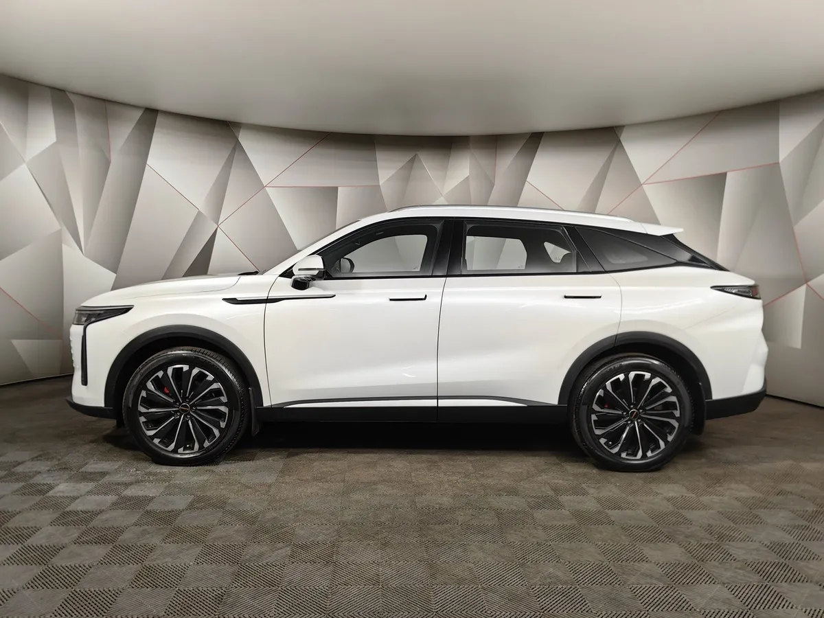 EXEED RX 2.0T DCT 4WD (249 л.с.) Prestige Белый в АВИЛОН. Слайд №5