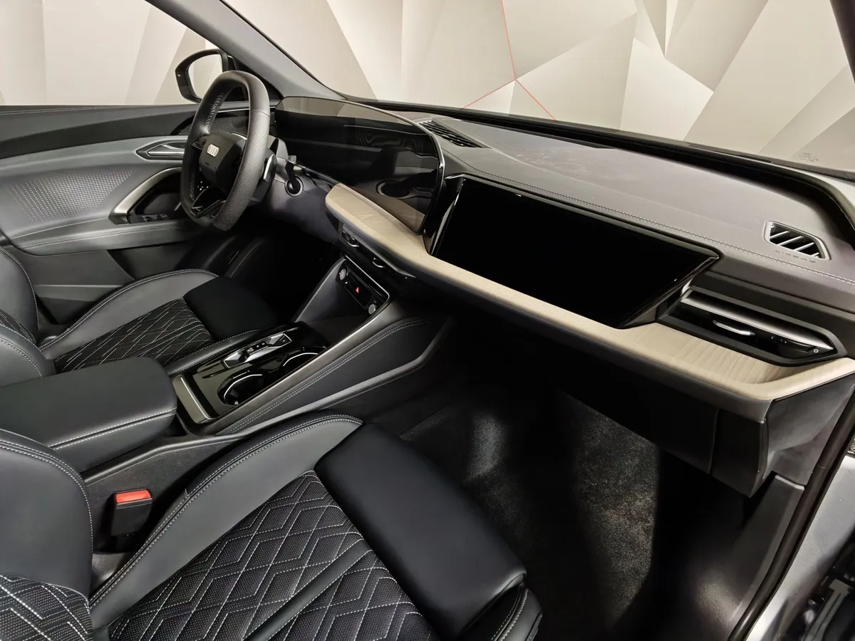 Audi Q5 L 2.0 40 TFSI S tronic quattro (272 л.с.) Серый в АВИЛОН. Слайд №13
