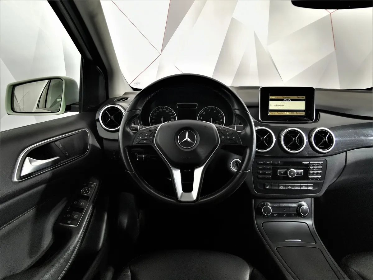 Mercedes-Benz B-Класс B 200 BlueEfficiency 7G-DCT (156 л.с.) Белый в АВИЛОН. Слайд №19