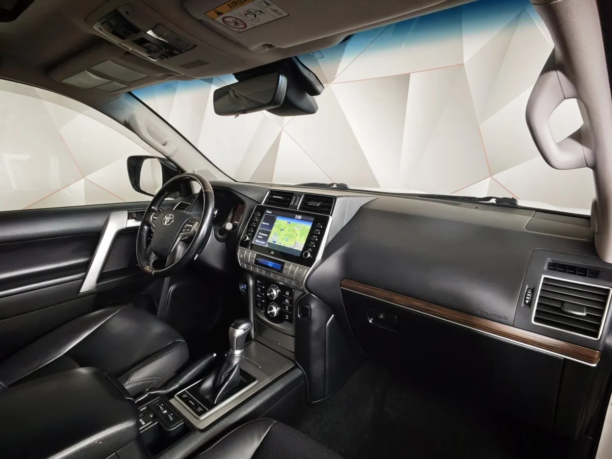 Toyota Land Cruiser Prado 4.0 AT AWD (249 л.с.) Белый в АВИЛОН. Слайд №12