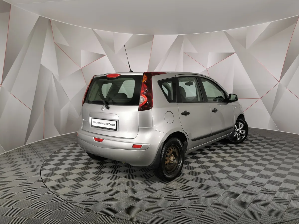 Nissan Note 1.6 MT (110 л.с.) Comfort Серебристый в АВИЛОН. Слайд №2