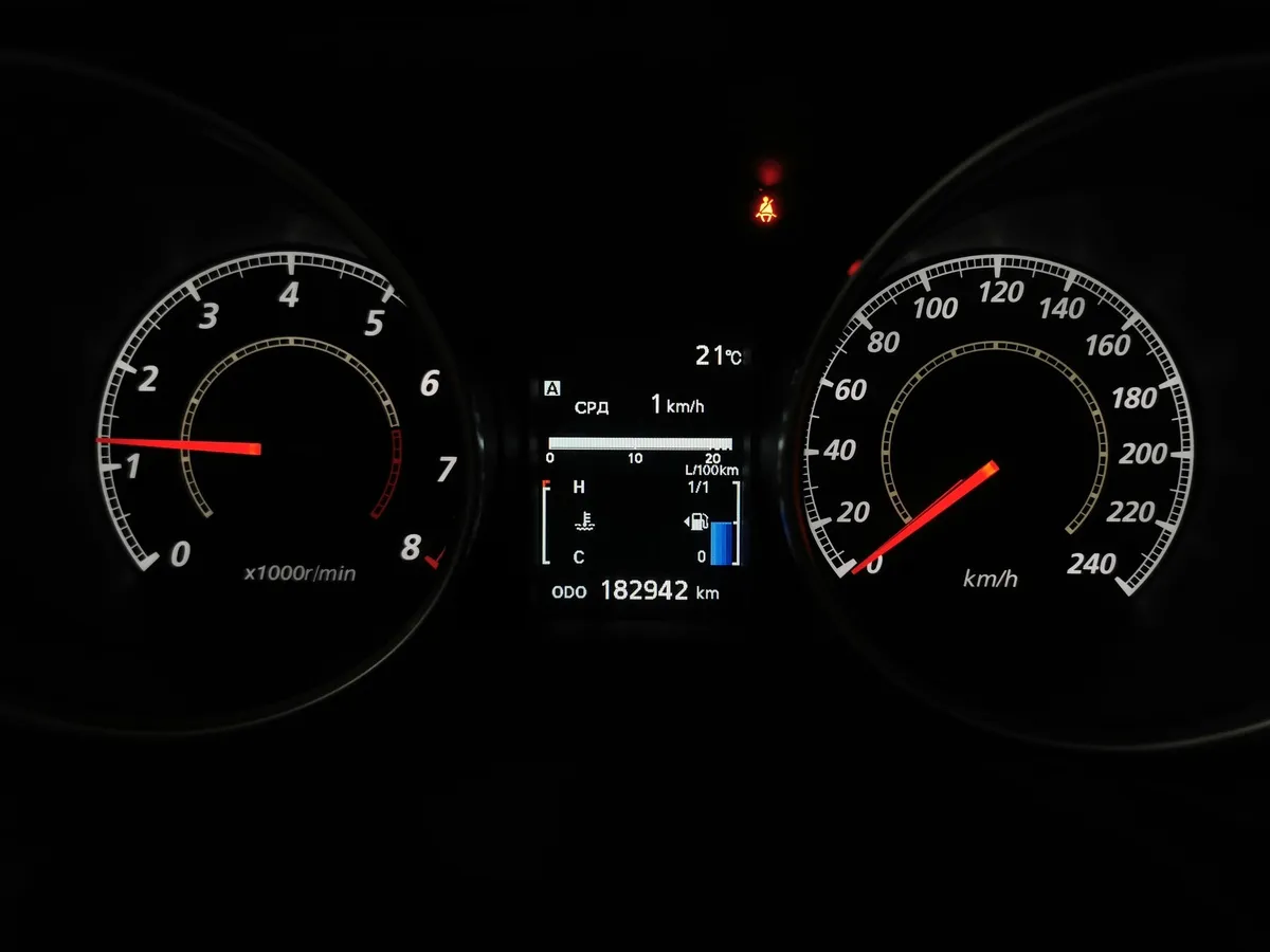 Mitsubishi ASX 1.6 MT 2WD (117 л.с.) Белый в АВИЛОН. Слайд №16