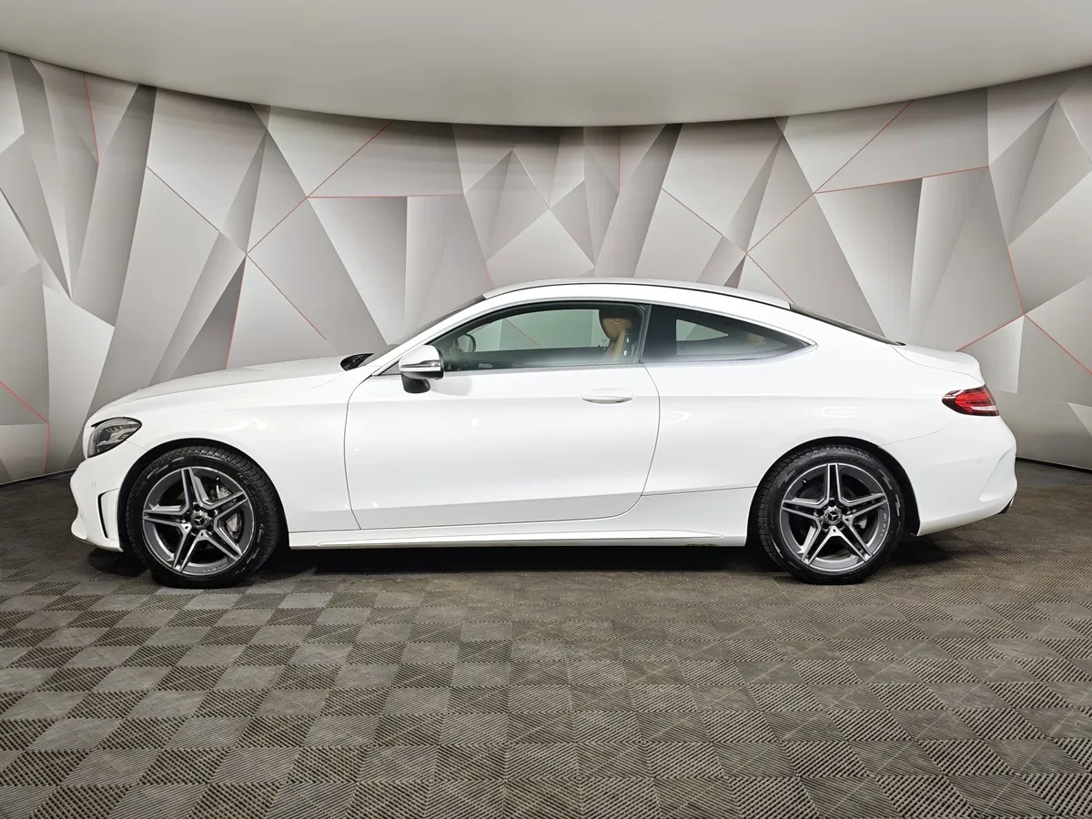 Mercedes-Benz C-Класс C 200 9G-TRONIC 4MATIC (190 л.с.) Sport Белый в АВИЛОН. Слайд №5