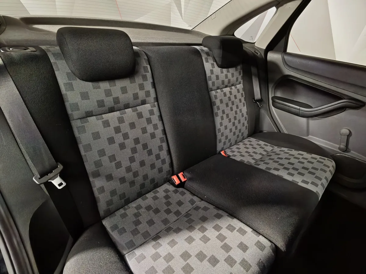 Ford Focus 1.8 MT (125 л.с.) Trend Черный в АВИЛОН. Слайд №16