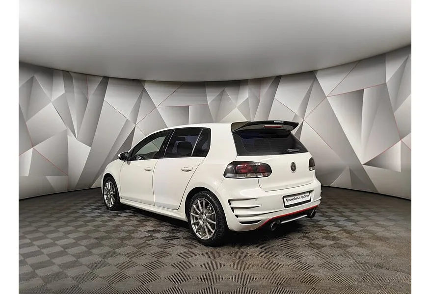 Volkswagen Golf 2.0 TSI DSG (210 л.с.) GTI Белый в АВИЛОН. Слайд №4 Volkswagen Golf 2.0 TSI DSG (210 л.с.) GTI Белый в АВИЛОН. Слайд №4