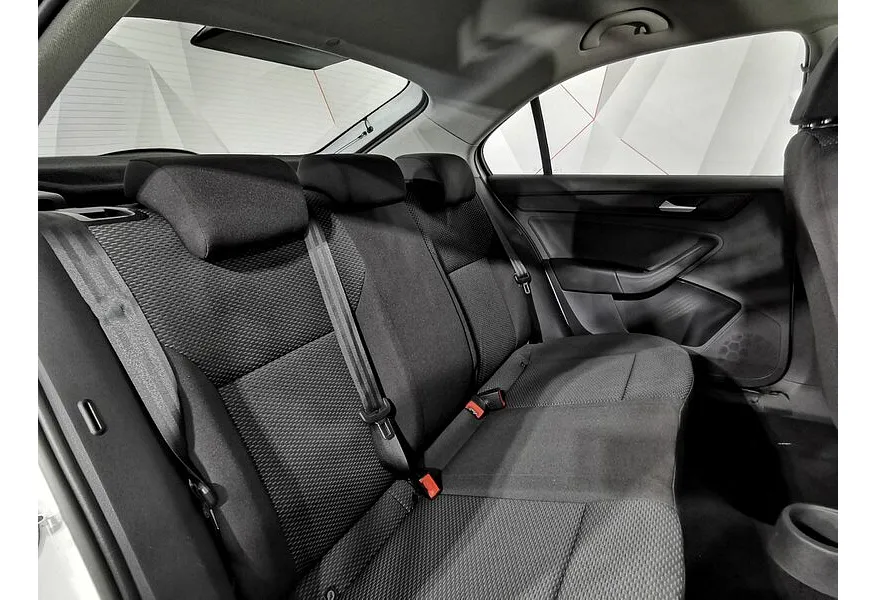 Volkswagen Polo 1.6 MPI MT (90 л.с.) Respect Белый в АВИЛОН. Слайд №15