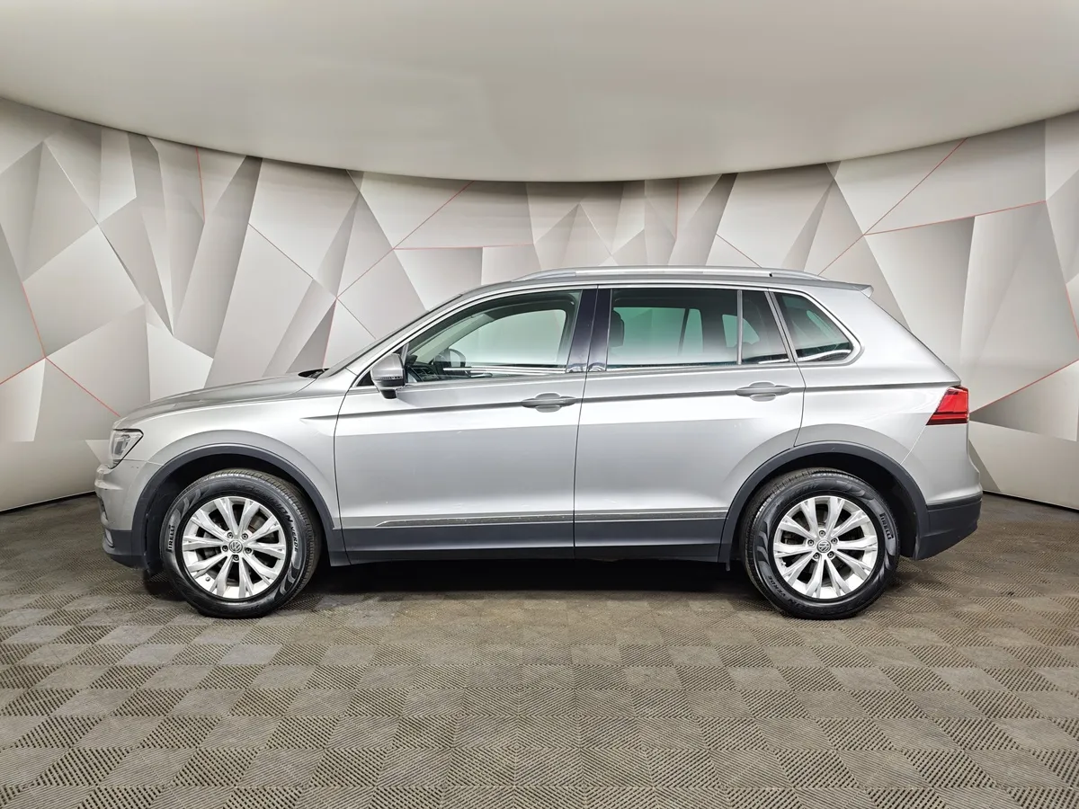 Volkswagen Tiguan 1.4 TSI BlueMotion DSG (150 л.с.) Sport&Style Серебристый в АВИЛОН. Слайд №5