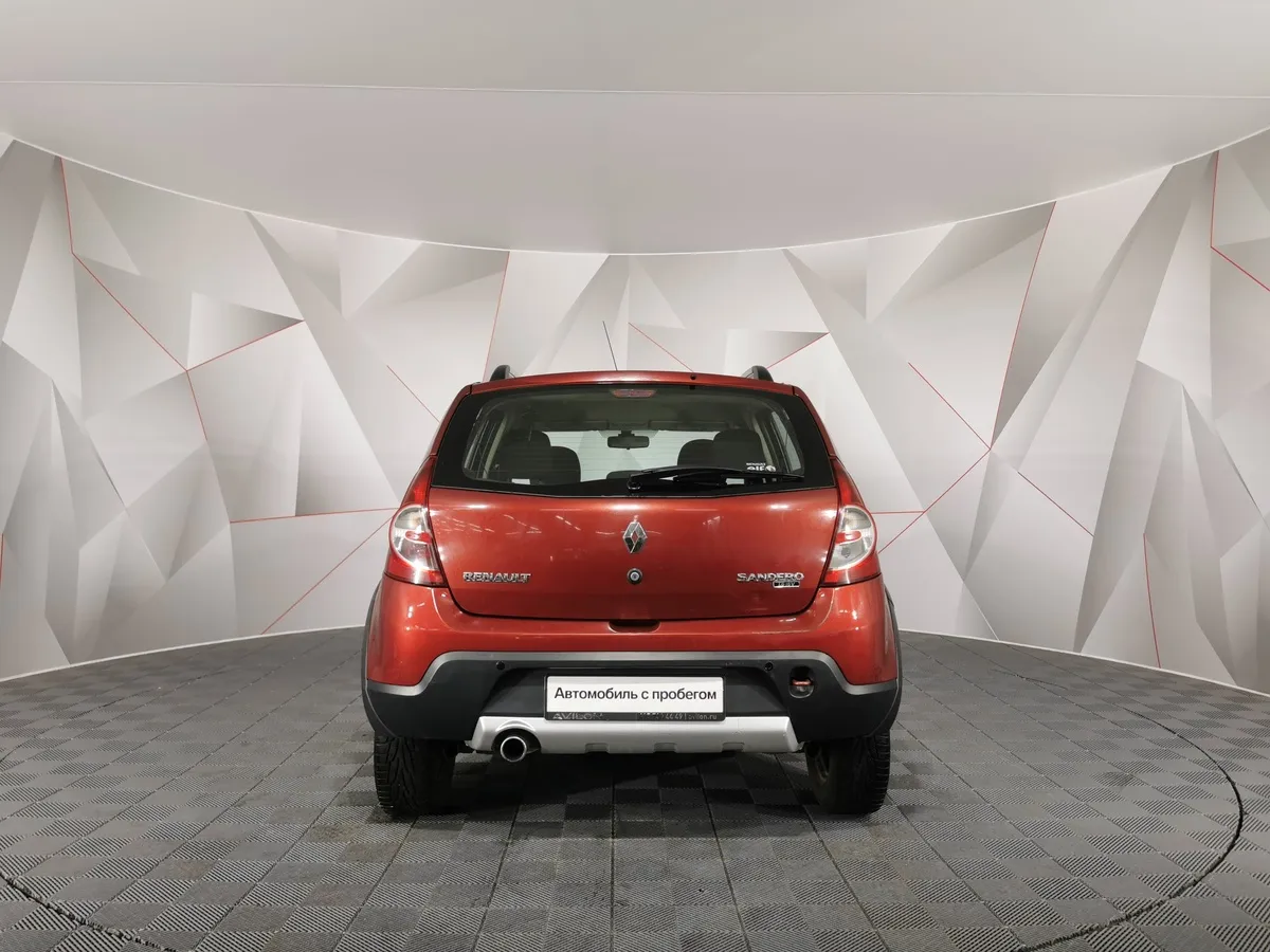 Renault Sandero 1.6 AT (103 л.с.) Stepway Красный в АВИЛОН. Слайд №8