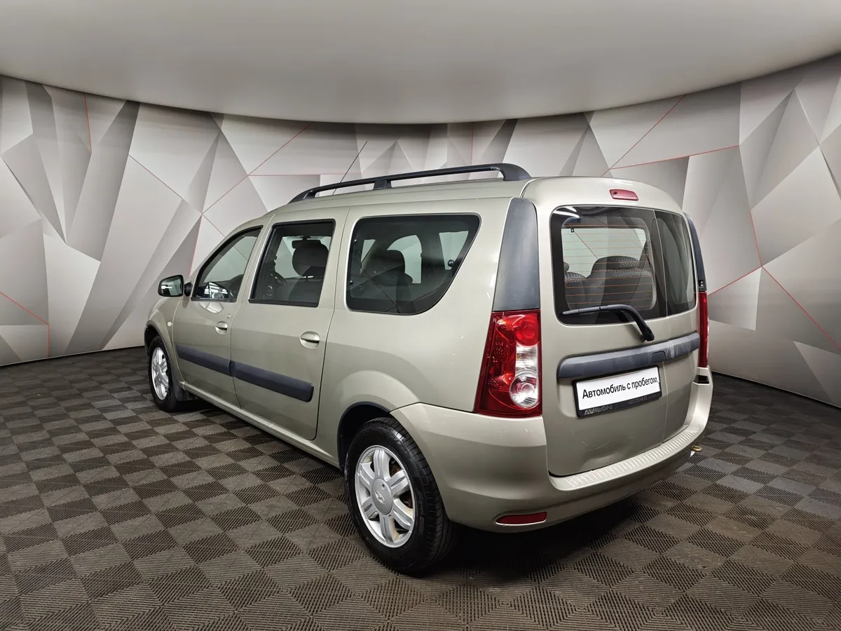 ВАЗ (Lada) Largus 1.6 MT 16 кл (5 мест) (105 л.с.) Бежевый в АВИЛОН. Слайд №4