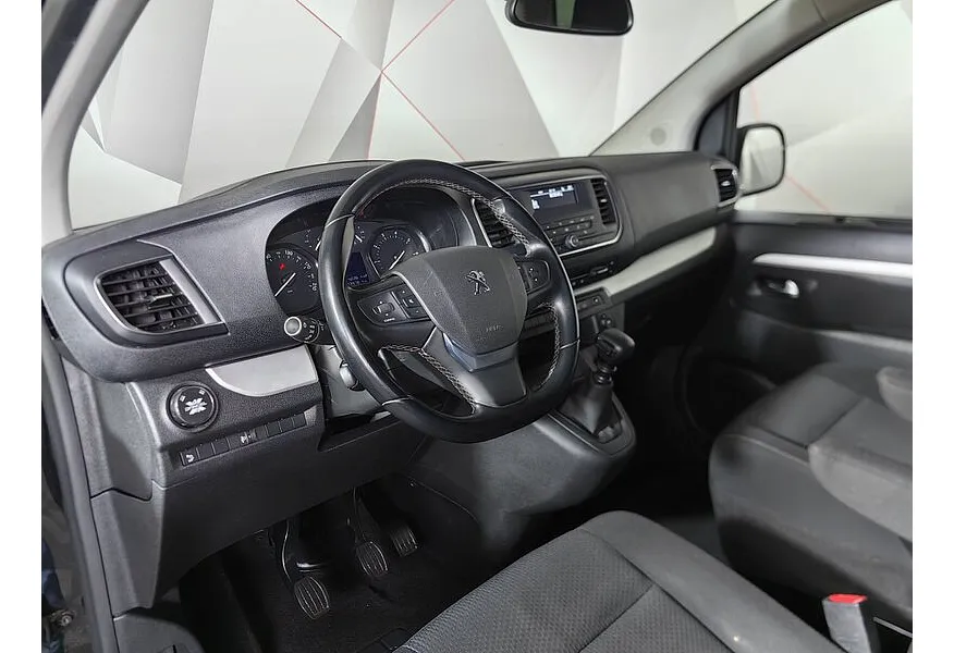 Peugeot Traveller 2.0 HDi МT SWB (150 л.с.) Active Черный в АВИЛОН. Слайд №18