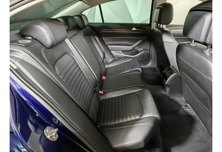 Volkswagen Passat 1.8 TSI BlueMotion DSG (180 л.с.) Highline Синий в АВИЛОН. Слайд №16