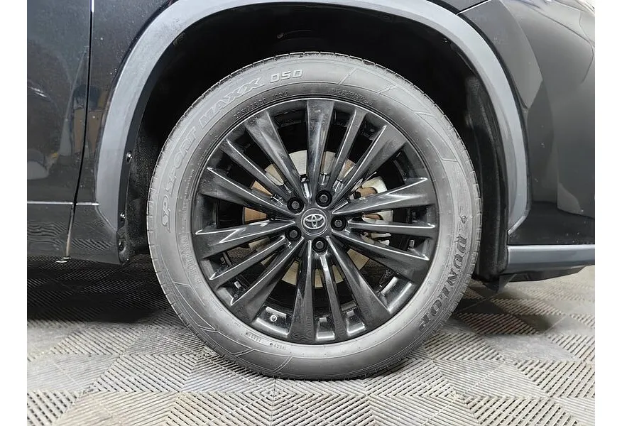 Toyota Highlander 2.0T AT 4WD (248 л.с.) 7 мест Престиж Черный в АВИЛОН. Слайд №9