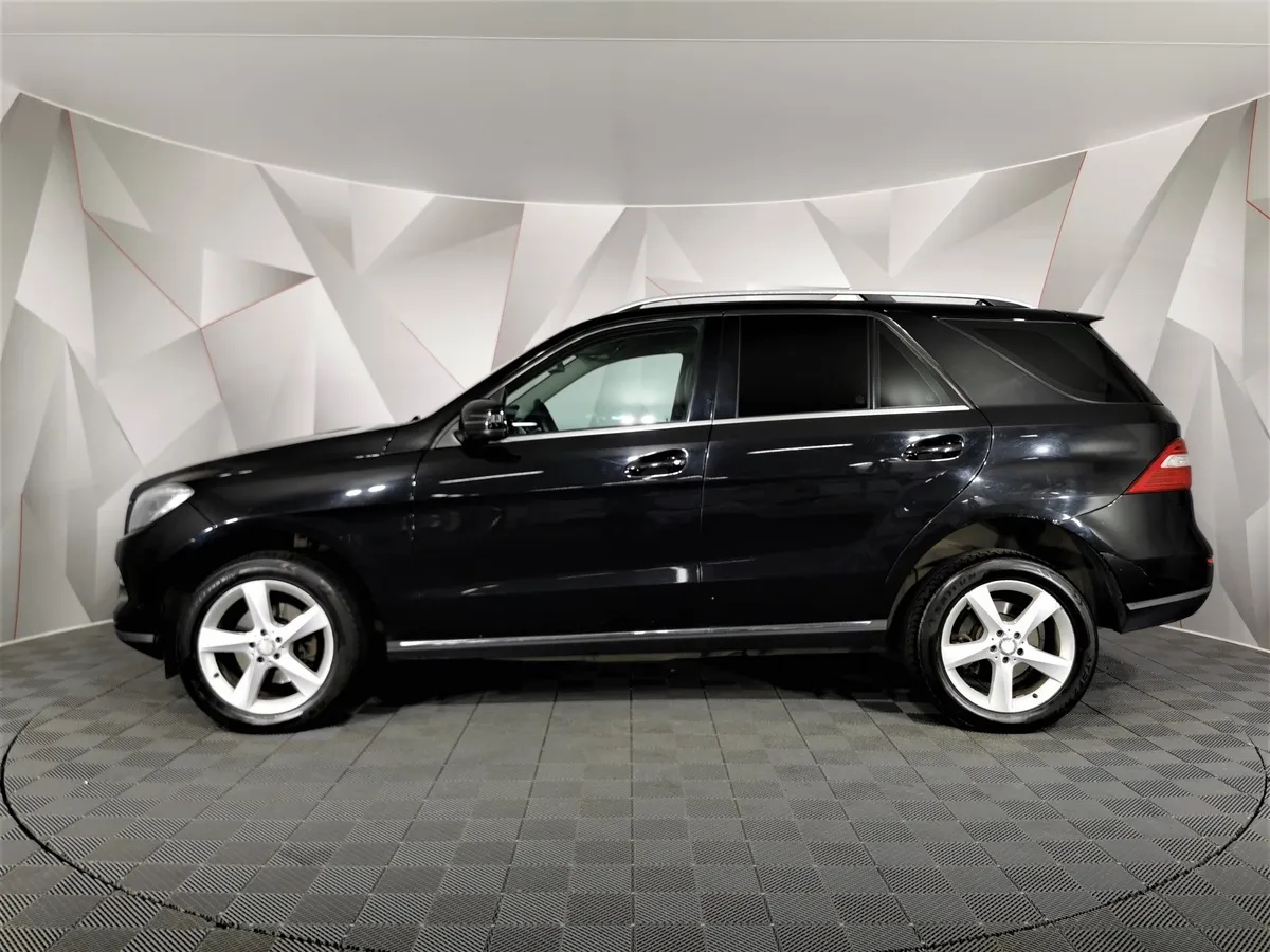Mercedes-Benz M-Класс ML 350 BlueTEC 7G-Tronic Plus 4Matic (249 л.с.) Черный в АВИЛОН. Слайд №5