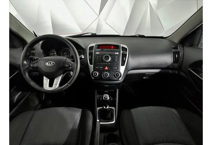 Kia Ceed 1.6 MT (122 л.с.) Синий в АВИЛОН. Слайд №13