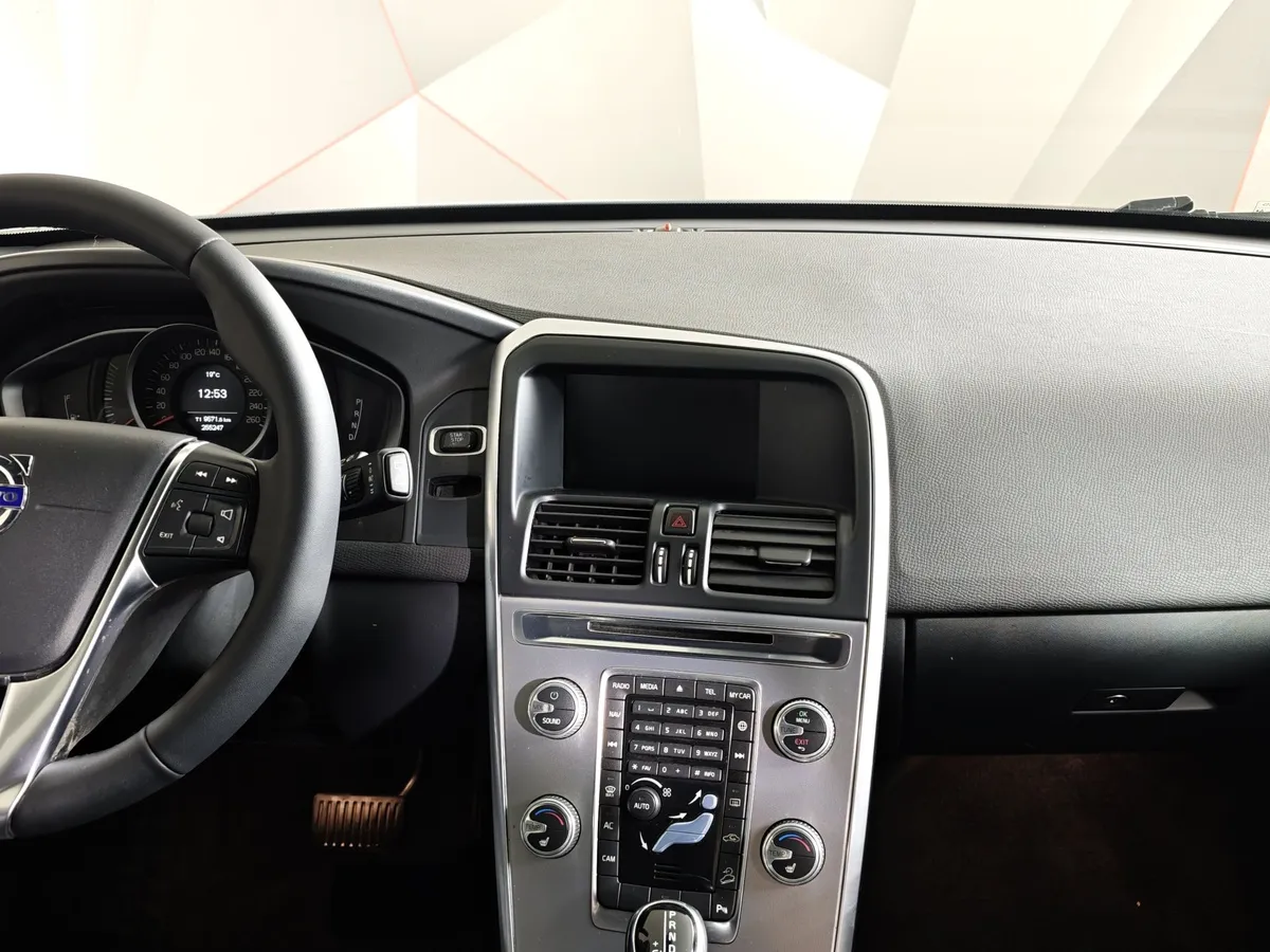 Volvo XC60 2.4 D4 Geartronic AWD (190 л.с.) Белый в АВИЛОН. Слайд №15