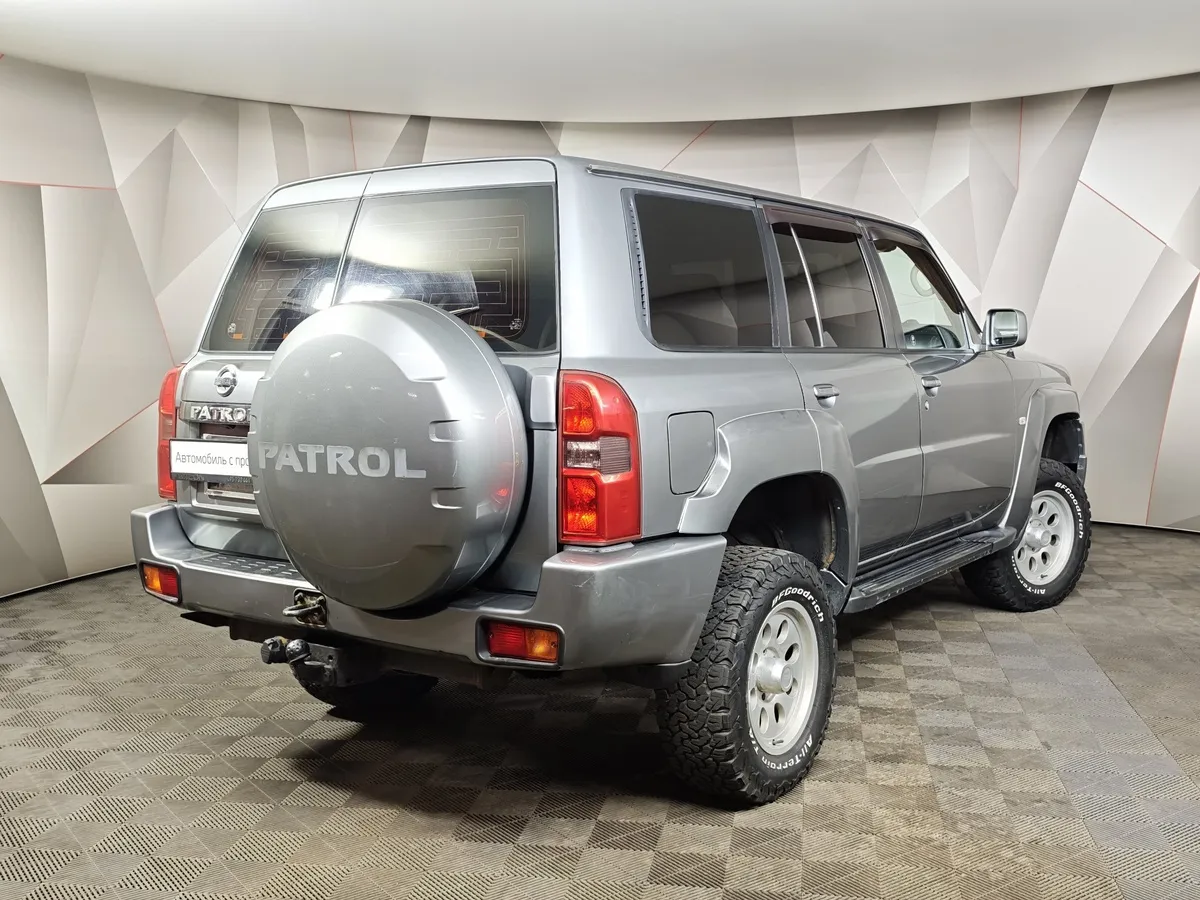 Nissan Patrol 3.0 Di AT (160 л.с.) Серый в АВИЛОН. Слайд №2