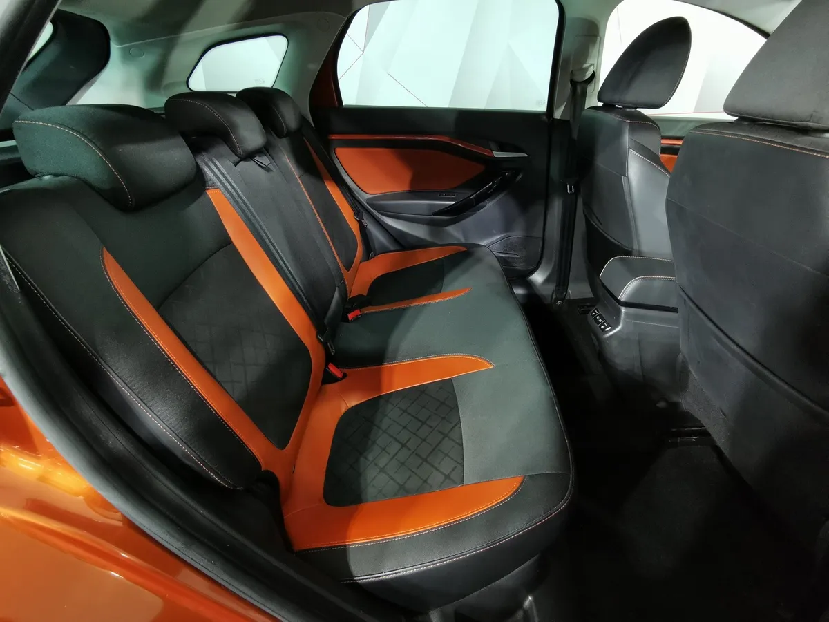 ВАЗ (Lada) Vesta 1.8 MT (122 л.с.) Оранжевый в АВИЛОН. Слайд №15