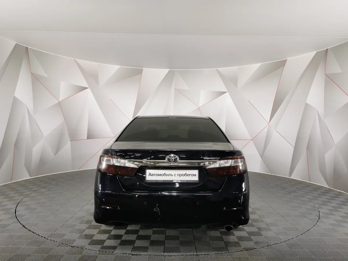 Toyota Camry 2.5 AT (181 л.с.) Черный в АВИЛОН. Слайд №8