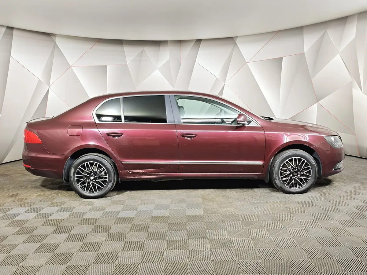 Skoda Superb 1.8 TSI DSG (152 л.с.) Красный в АВИЛОН. Слайд №6