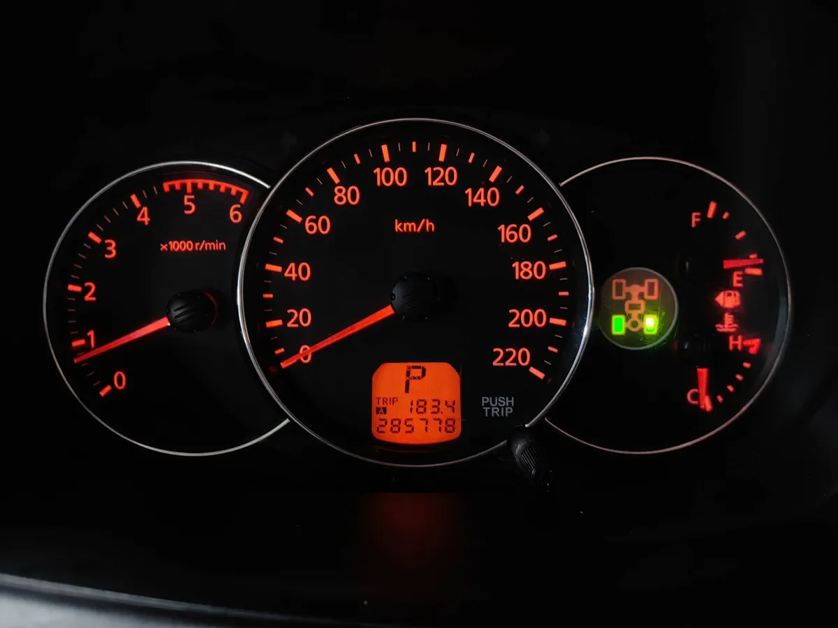 Mitsubishi Pajero Sport 2.5 DI-D AT AWD (178 л.с.) Серый в АВИЛОН. Слайд №16