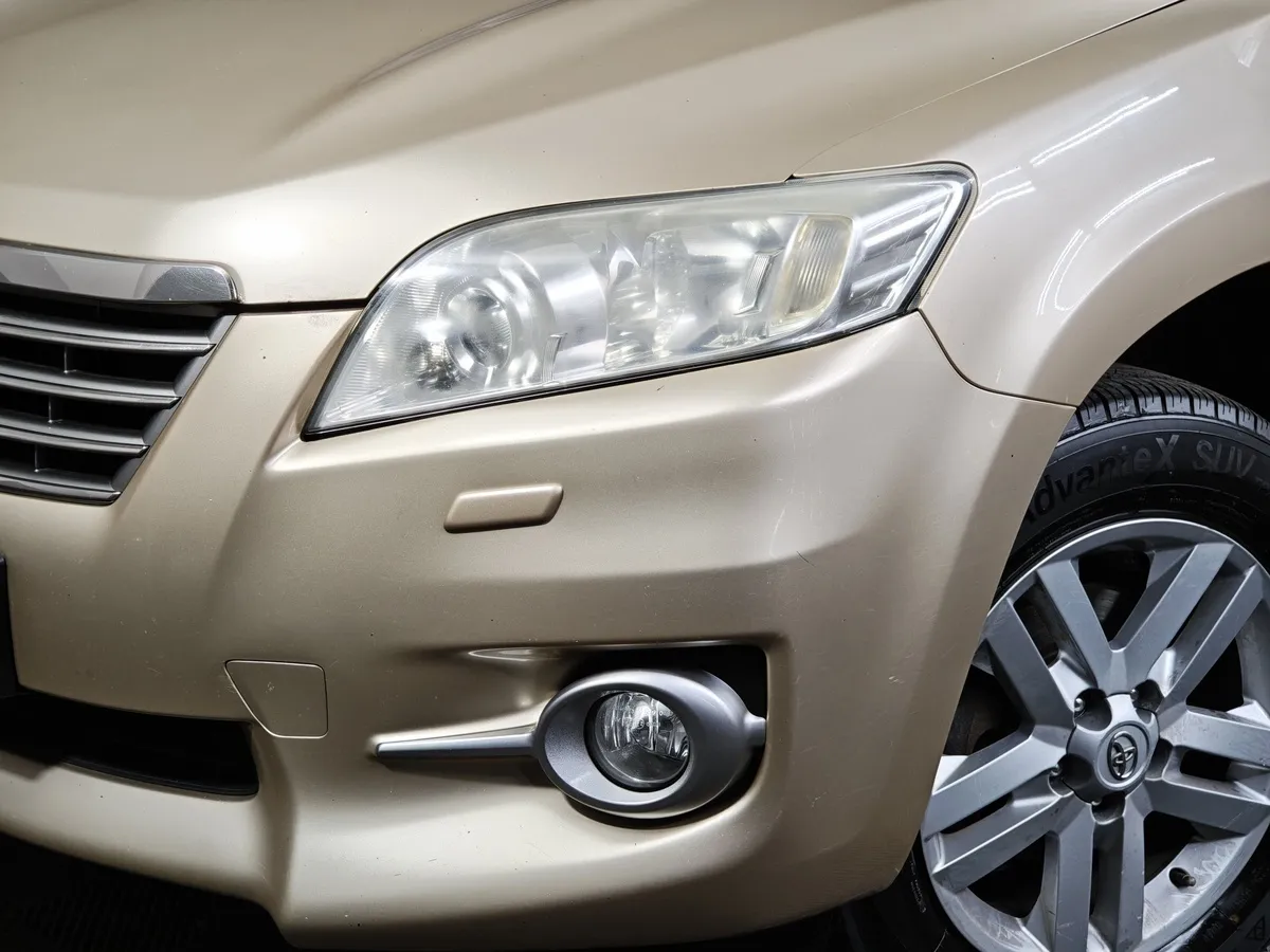 Toyota RAV4 2.0 MT FWD (158 л.с.) Бежевый в АВИЛОН. Слайд №10