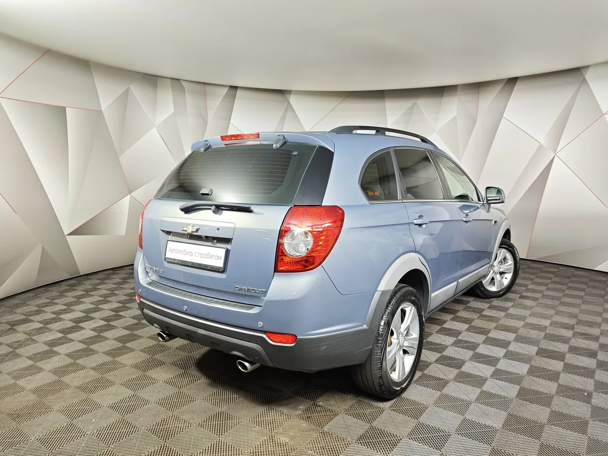 Chevrolet Captiva 2.4 MT (5 мест) (167 л.с.) LT Серый в АВИЛОН. Слайд №2