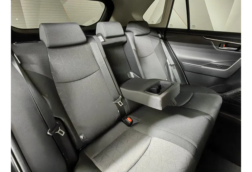 Toyota RAV4 2.0i CVT AWD (149 л.с.) Черный в АВИЛОН. Слайд №17