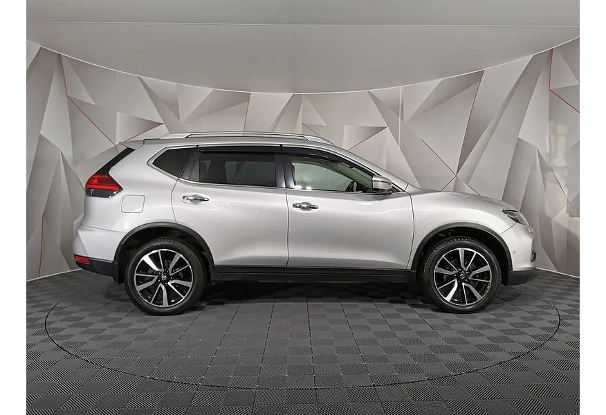 Nissan X-Trail 2.5 CVT AWD (171 л.с.) Серебристый в АВИЛОН. Слайд №4