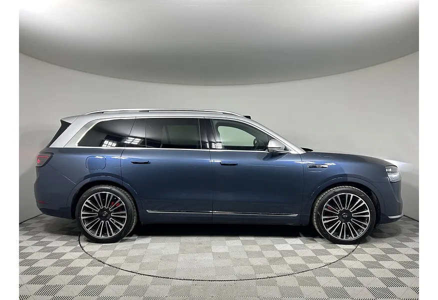 LIVE. Слайд №4