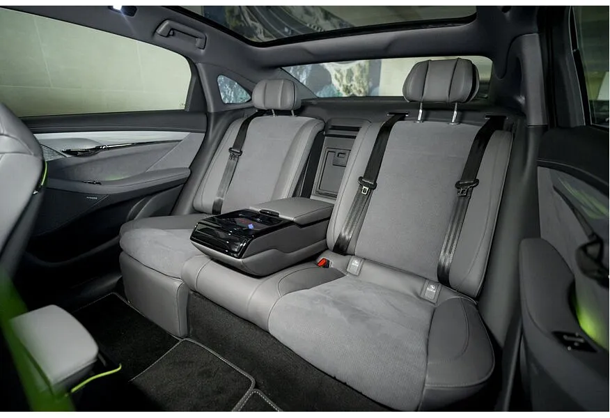 Voyah Passion 1.5 AT AWD (530 л.с.) Executive Фиолетовый в АВИЛОН. Слайд №7