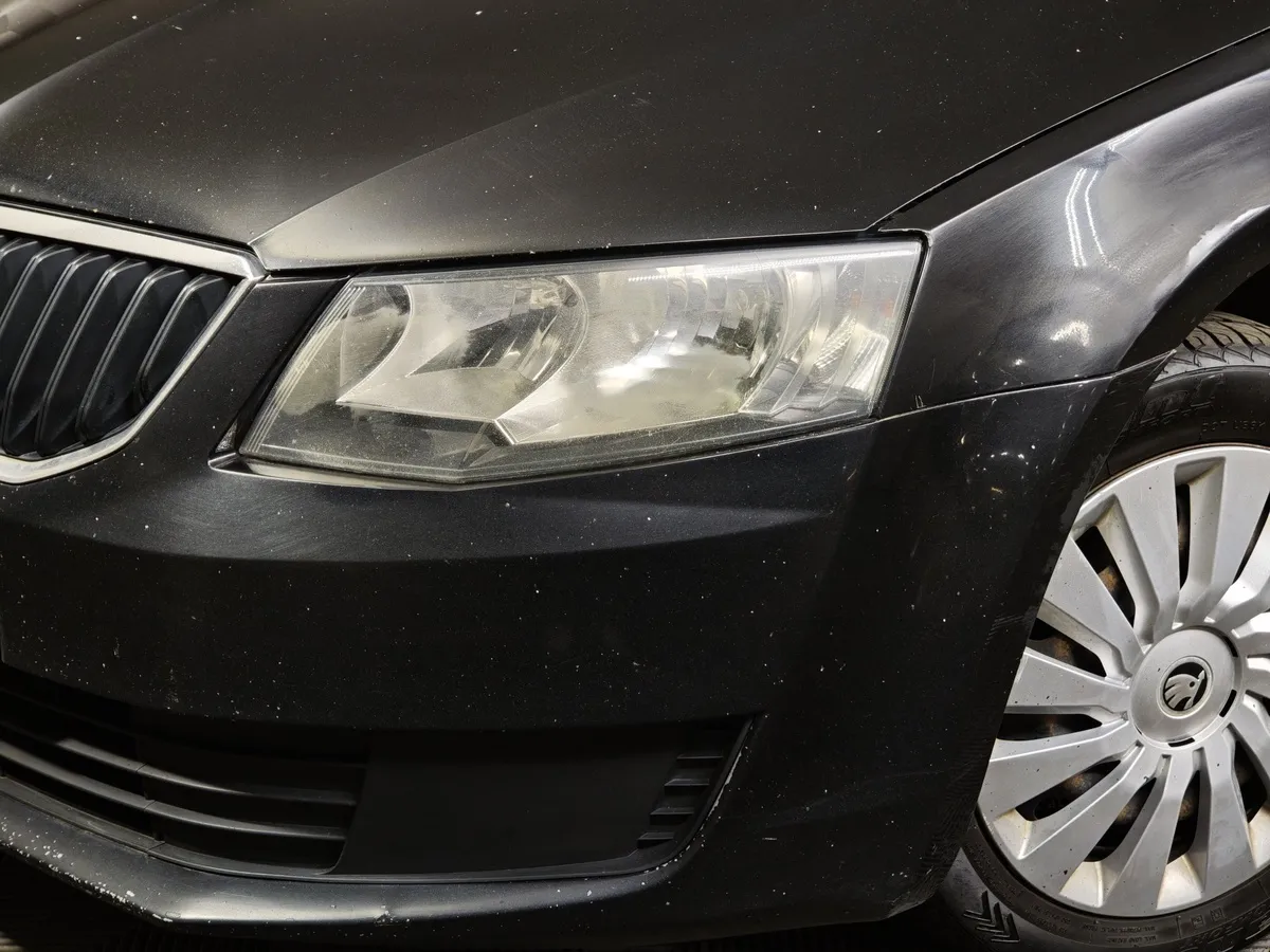 Skoda Octavia 1.6 MPI AT (110 л.с.) Черный в АВИЛОН. Слайд №10