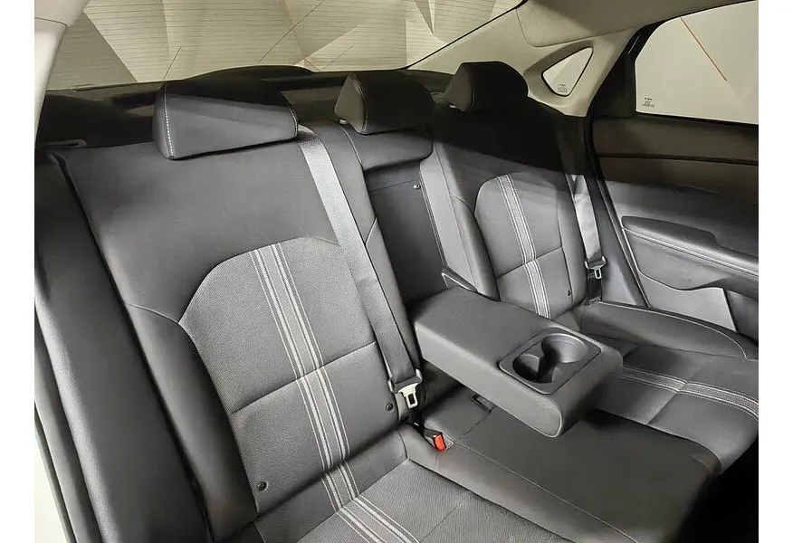 Kia Cerato 2.0 MPI AT (150 л.с.) Luxe Белый в АВИЛОН. Слайд №17