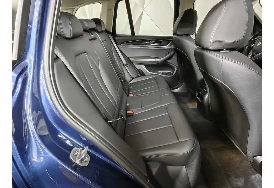 BMW X3 xDrive20i AT (184 л.с.) Base Локальная сборка Синий в АВИЛОН. Слайд №8