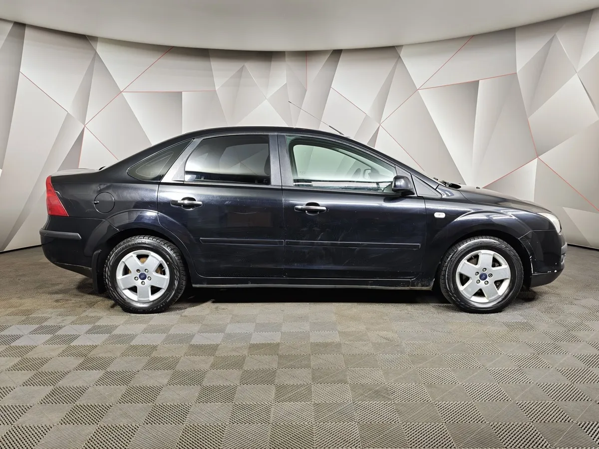 Ford Focus 1.8 MT (125 л.с.) Trend Черный в АВИЛОН. Слайд №6
