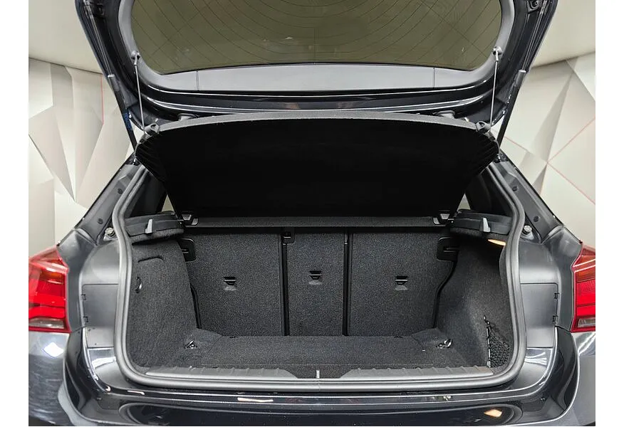 BMW 1 серия 116i AT (136 л.с.) Черный в АВИЛОН. Слайд №9