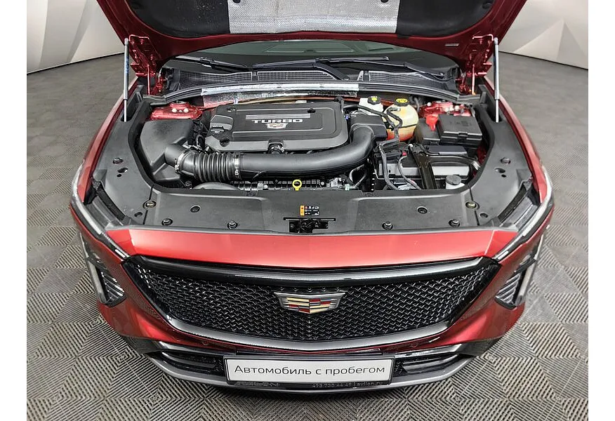 Cadillac GT4 2.0 AT 4WD (230 л.с.) Platinum Красный в АВИЛОН. Слайд №10