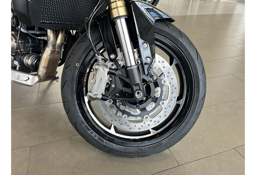 LIVE. Слайд №13