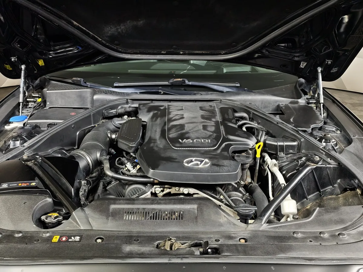 Hyundai Genesis 3.0 AT AWD (249 л.с.) Luxury Черный в АВИЛОН. Слайд №11