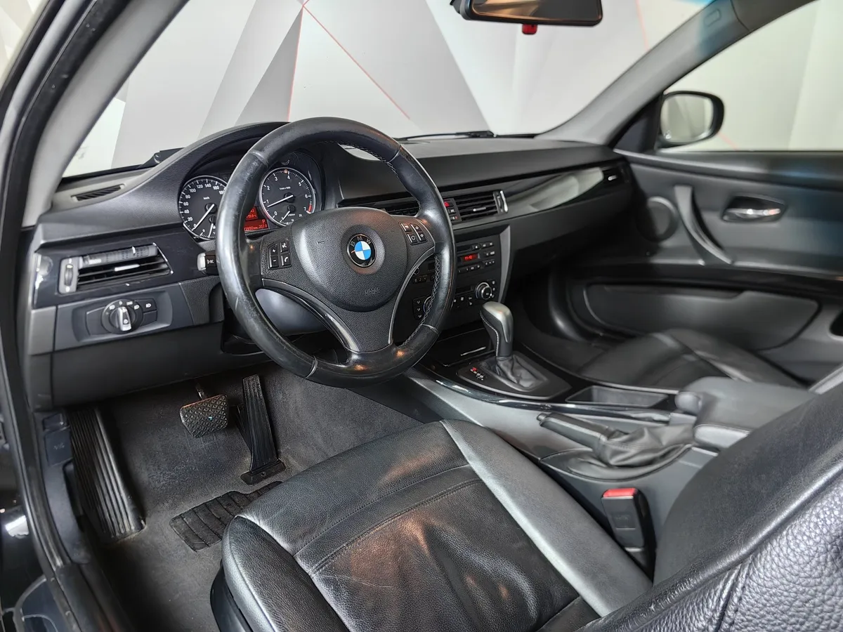 BMW 3 серия 320i AT (156 л.с.) Черный в АВИЛОН. Слайд №12
